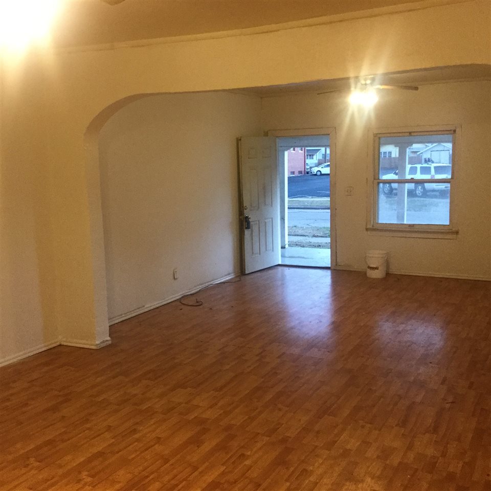 918 Maple, Enid, OK 73701