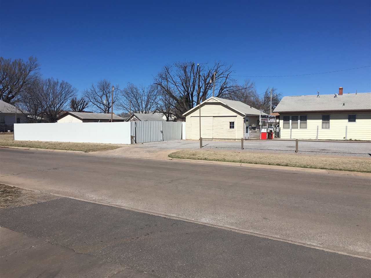 1202 Grand, Enid, OK 73701