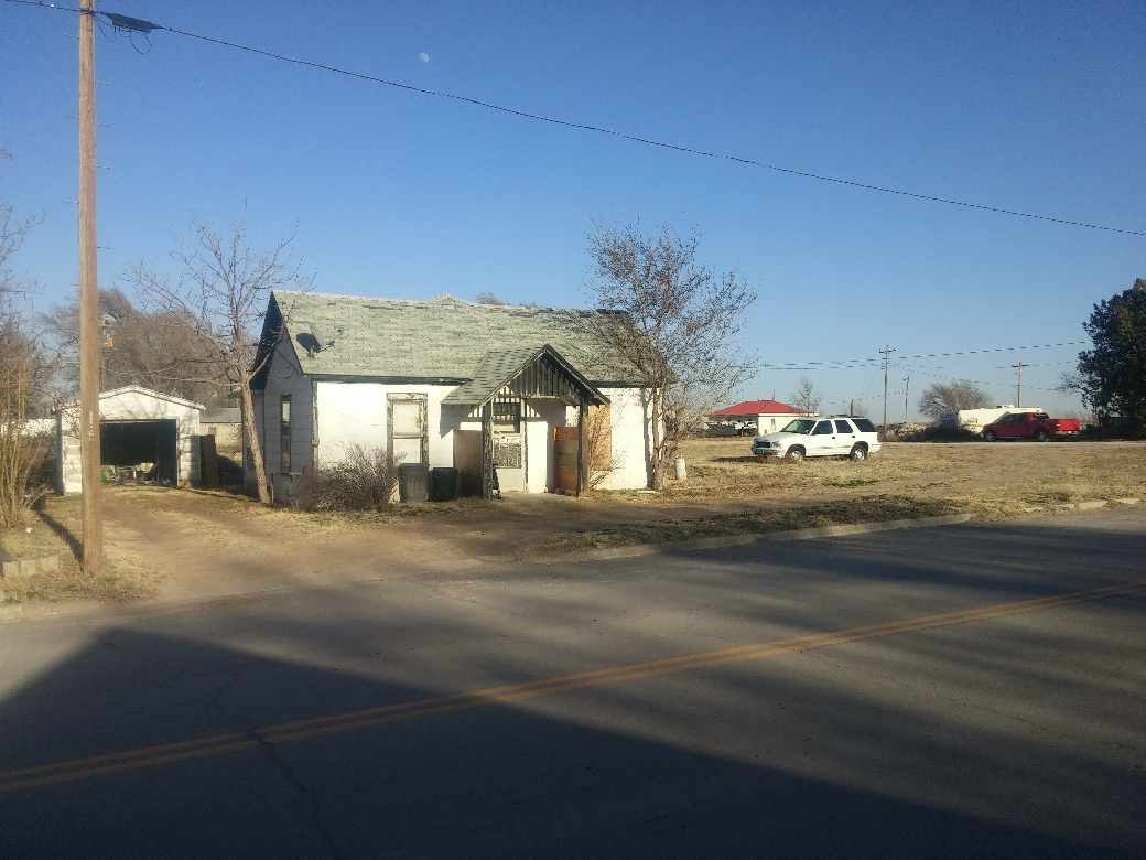 303 Main St, Gage, OK 73843
