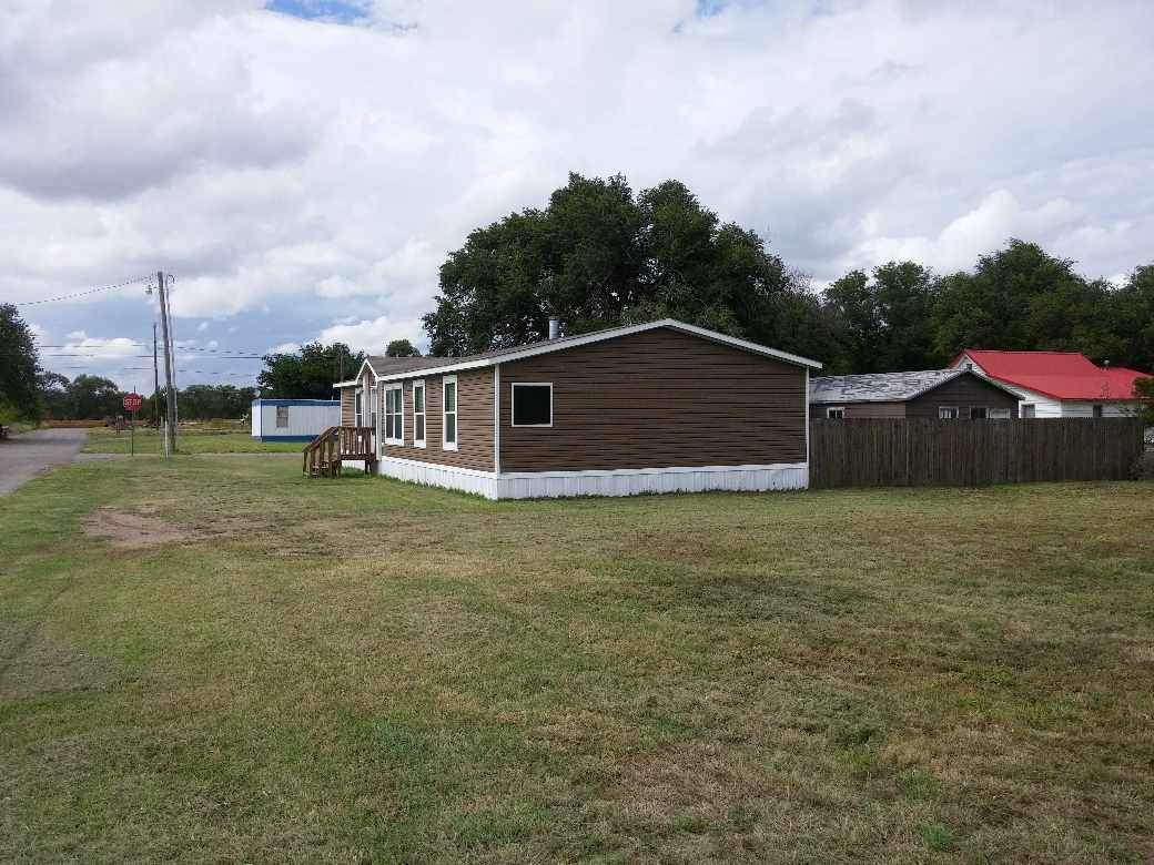 511 Driskell Ave, Gage, OK 73843