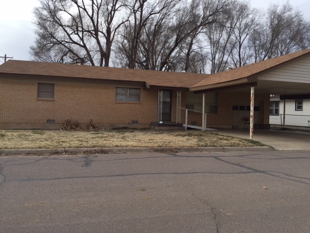 206 Kansas, Laverne, OK 73848