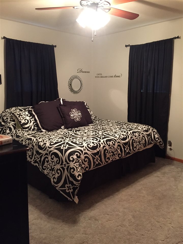 806 Texas Dr, Laverne, OK 73848