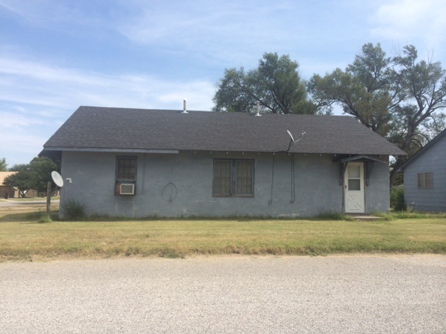 220 Kansas, Laverne, OK 73848