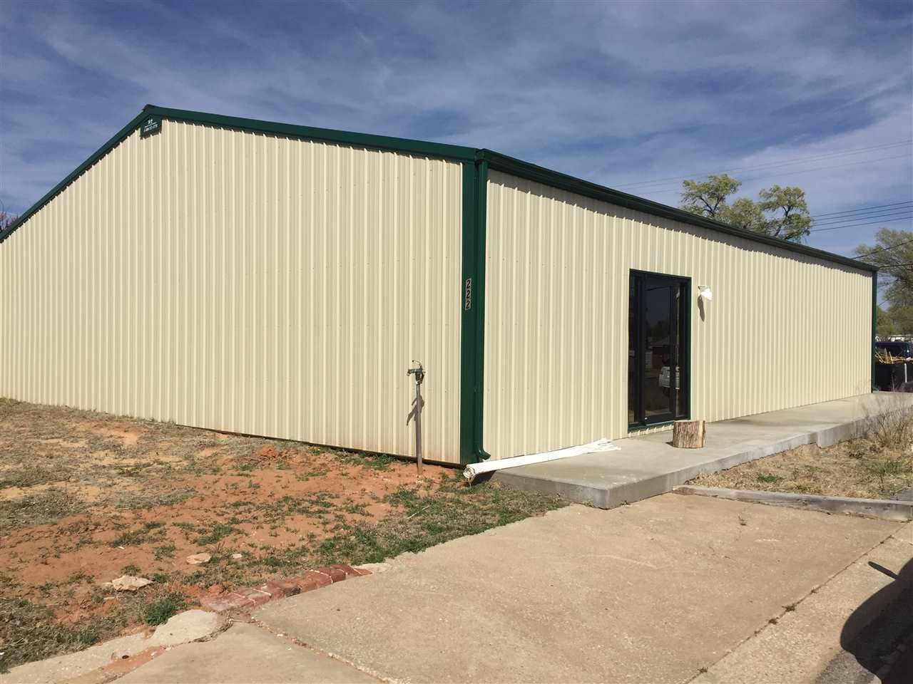 222 Main, Mooreland, OK 73852