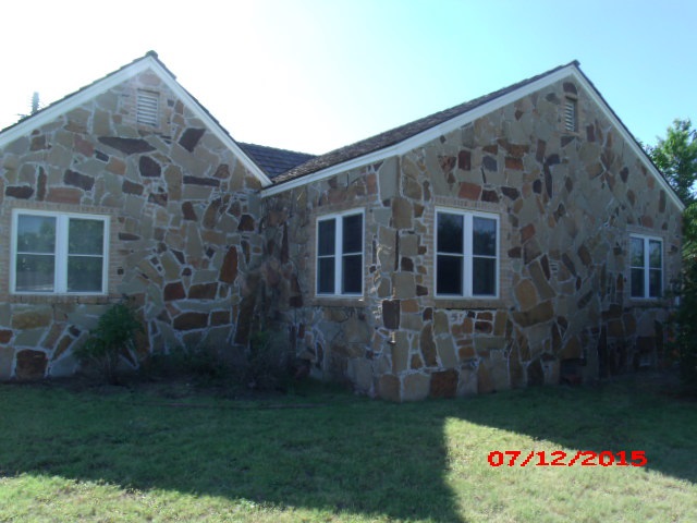 521 E. 1st St., Shattuck, OK 73858