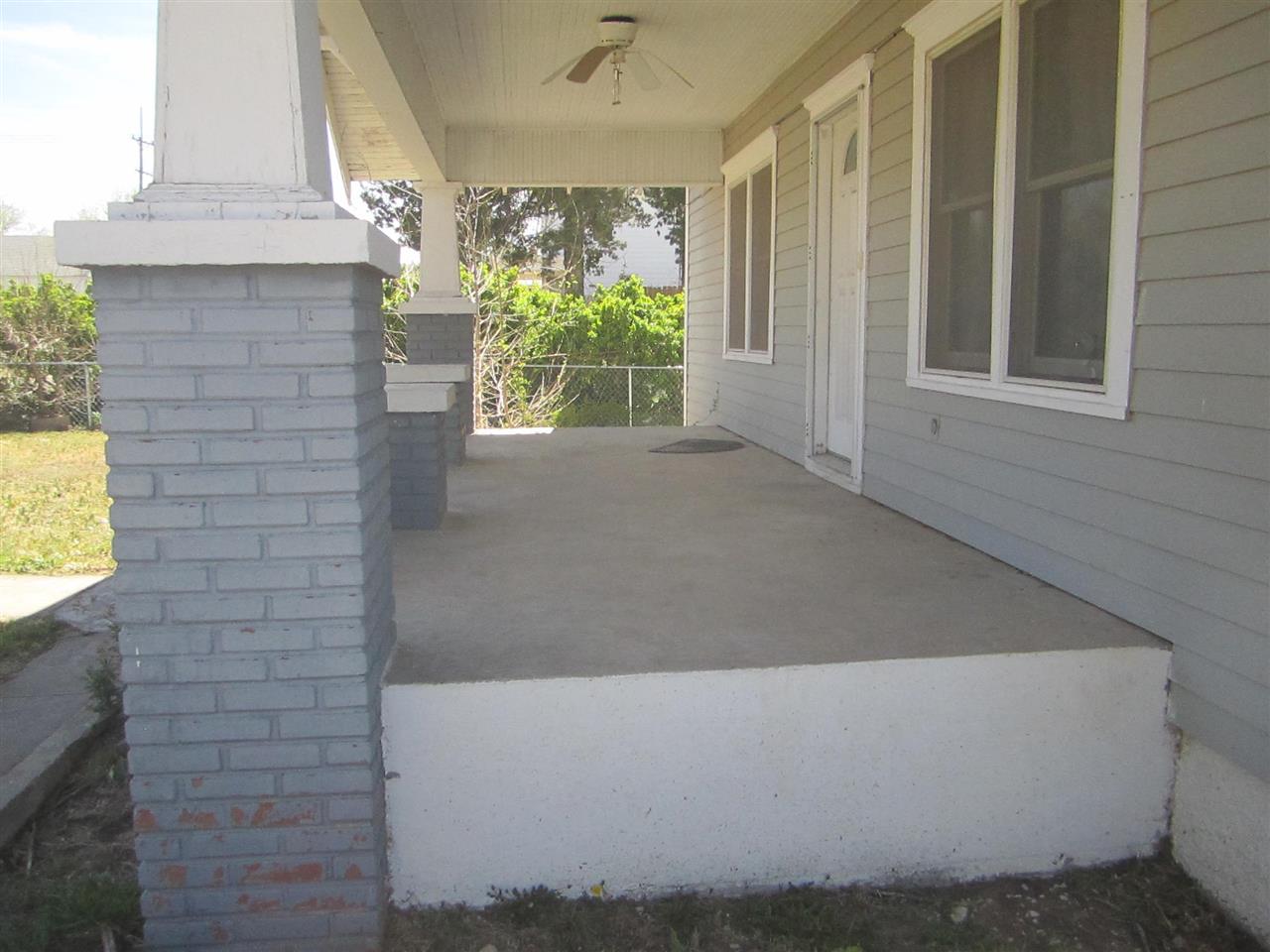 105 Santa Fe, Shattuck, OK 73858
