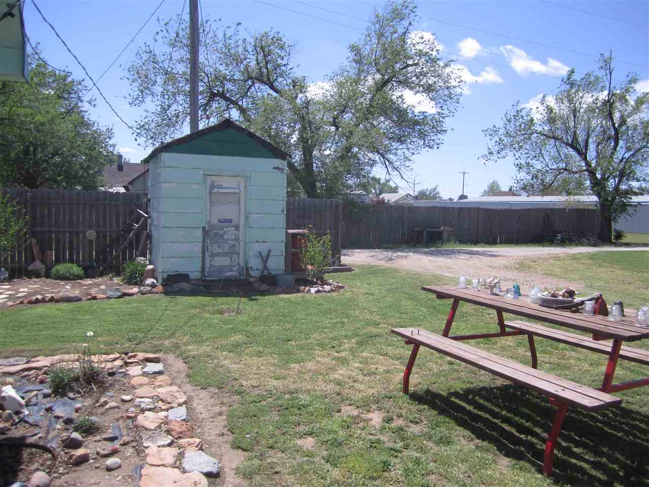 617 Miller, Vici, OK 73859