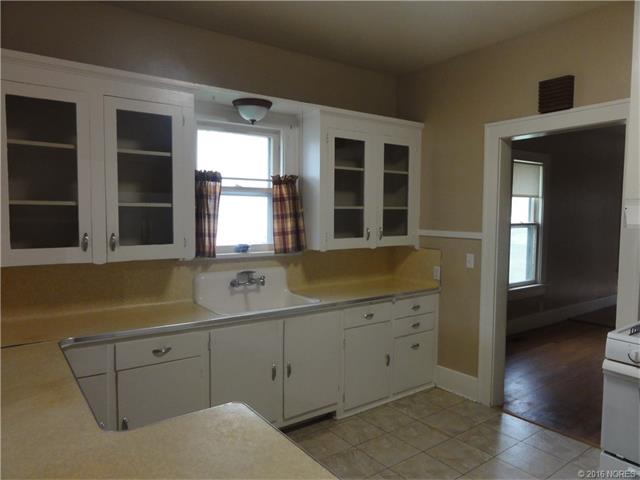 1325 SW Jennings Avenue, Bartlesville, OK 74003