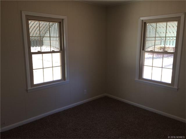 2306 SE Dewey Avenue, Bartlesville, OK 74003