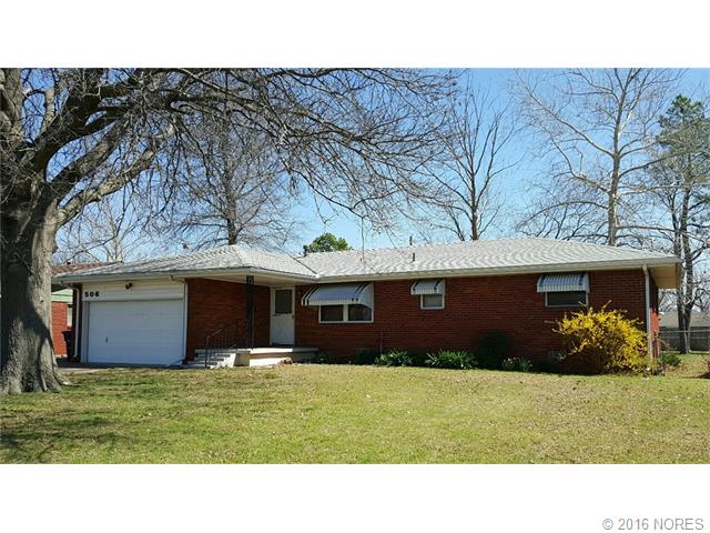 506 Oak Park Road, Bartlesville, OK 74003