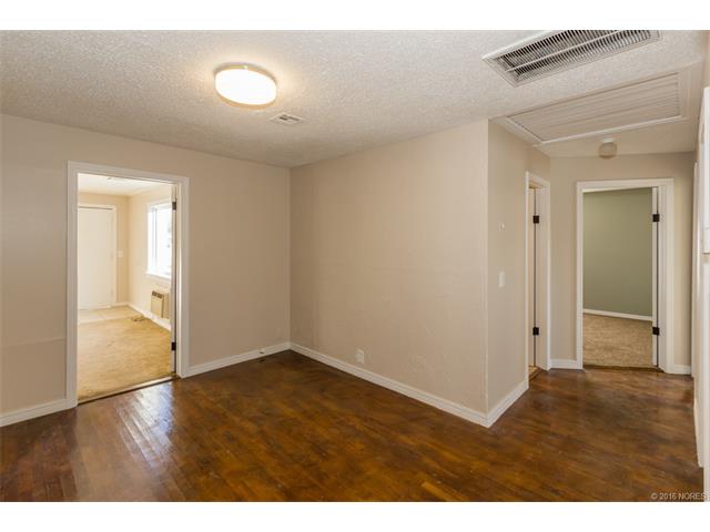 2254 S Dewey Avenue, Bartlesville, OK 74003