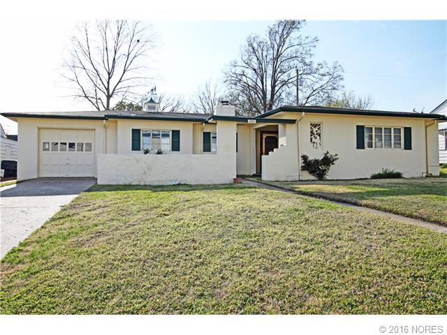 1721 Hillcrest Drive, Bartlesville, OK 74003