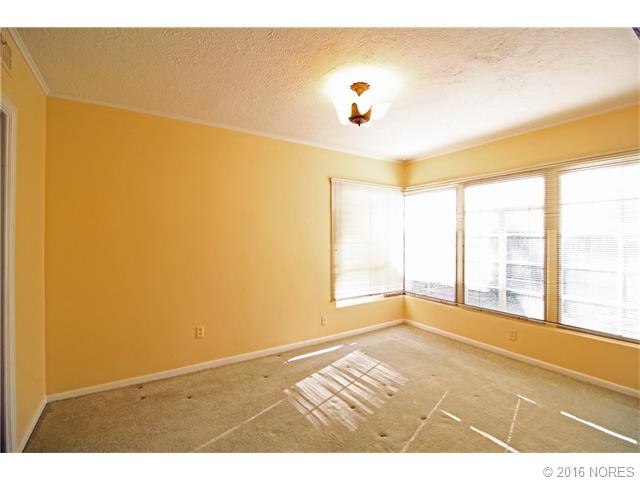 1721 Hillcrest Drive, Bartlesville, OK 74003