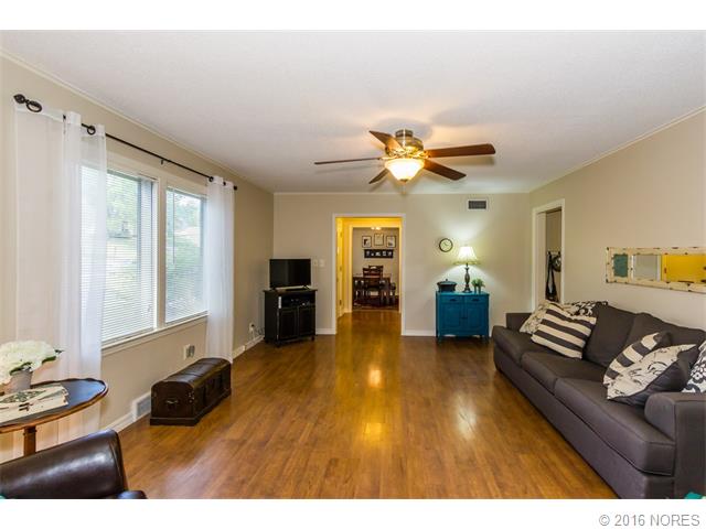1512 Cherokee Place, Bartlesville, OK 74003