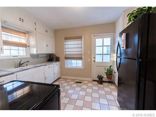 2067 Dewey Avenue, Bartlesville, OK 74003