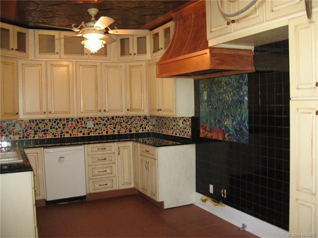 1316 SE Delaware Avenue, Bartlesville, OK 74003