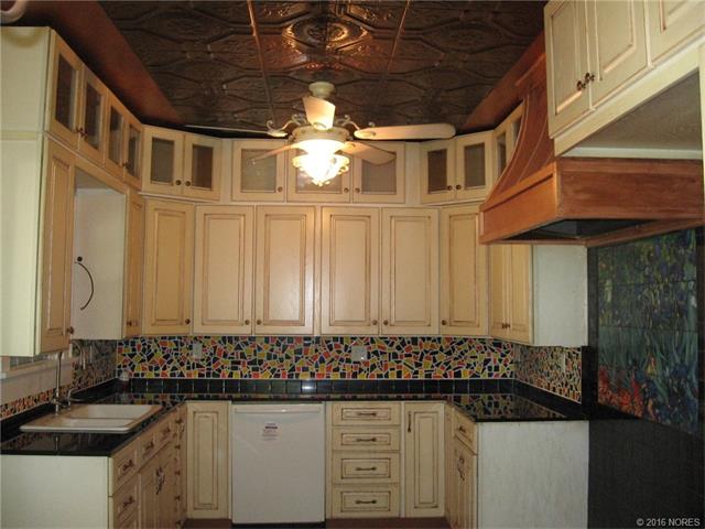 1316 SE Delaware Avenue, Bartlesville, OK 74003
