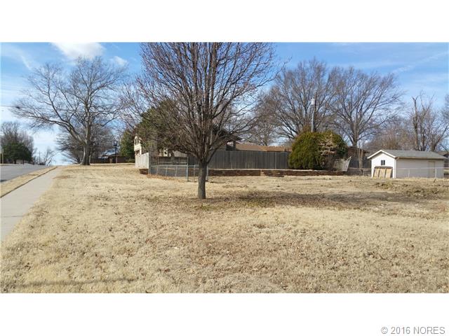 1261 Macklyn Lane, Bartlesville, OK 74006