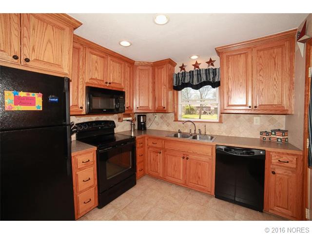 535 SE Elmhurst Avenue, Bartlesville, OK 74006