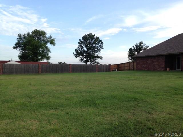 2411 Burlingame Place, Bartlesville, OK 74006