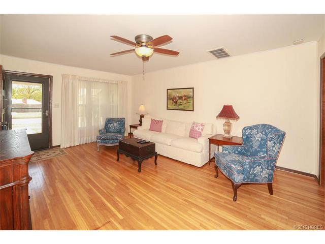 1032 Macklyn Lane, Bartlesville, OK 74006