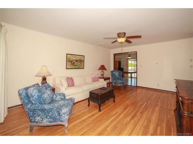 1032 Macklyn Lane, Bartlesville, OK 74006