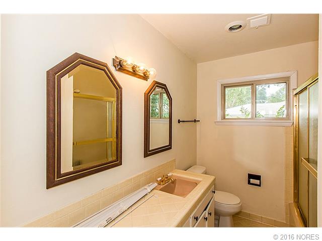 1715 Crescent Drive, Bartlesville, OK 74006