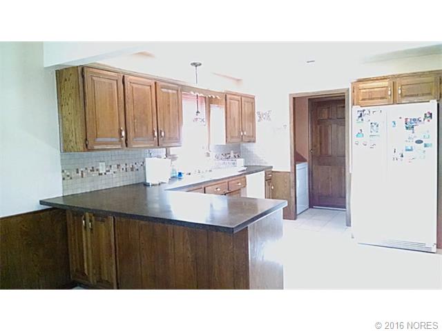 112 Elmhurst Court, Bartlesville, OK 74006