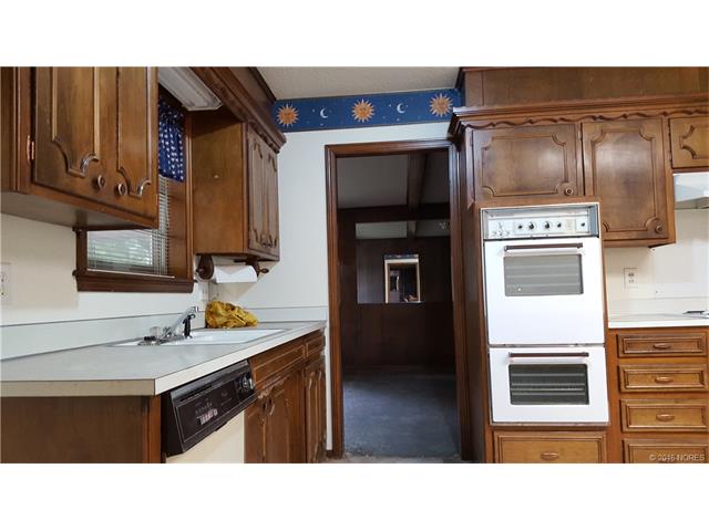 1340 Harris Drive, Bartlesville, OK 74006