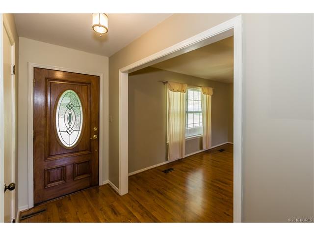 1067 Renick Lane, Bartlesville, OK 74006