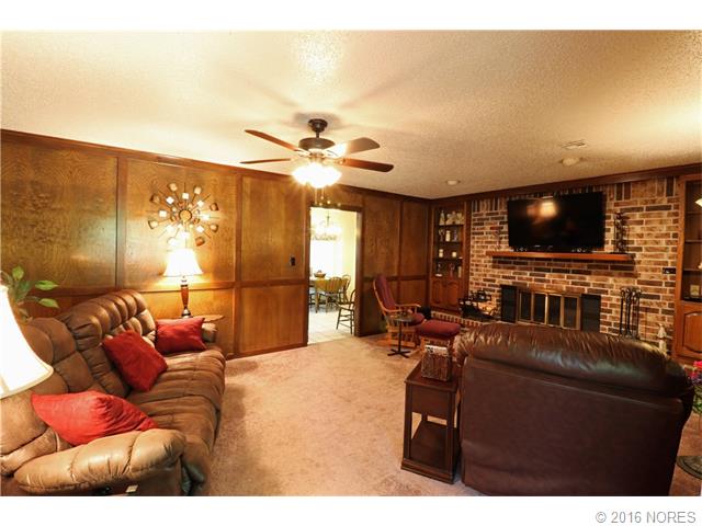 1800 Fremont Road, Bartlesville, OK 74006