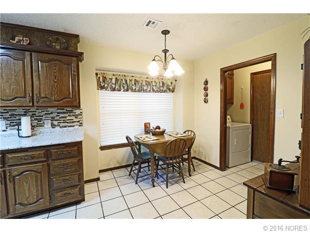 1800 Fremont Road, Bartlesville, OK 74006