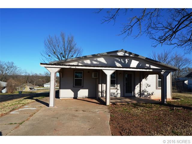 319 N Hickory Street, Bristow, OK 74010