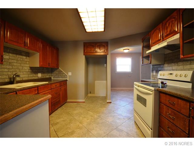 319 N Hickory Street, Bristow, OK 74010