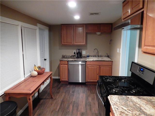 413 E 7th Avenue, Bristow, OK 74010