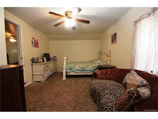 233 W 8th Avenue, Bristow, OK 74010