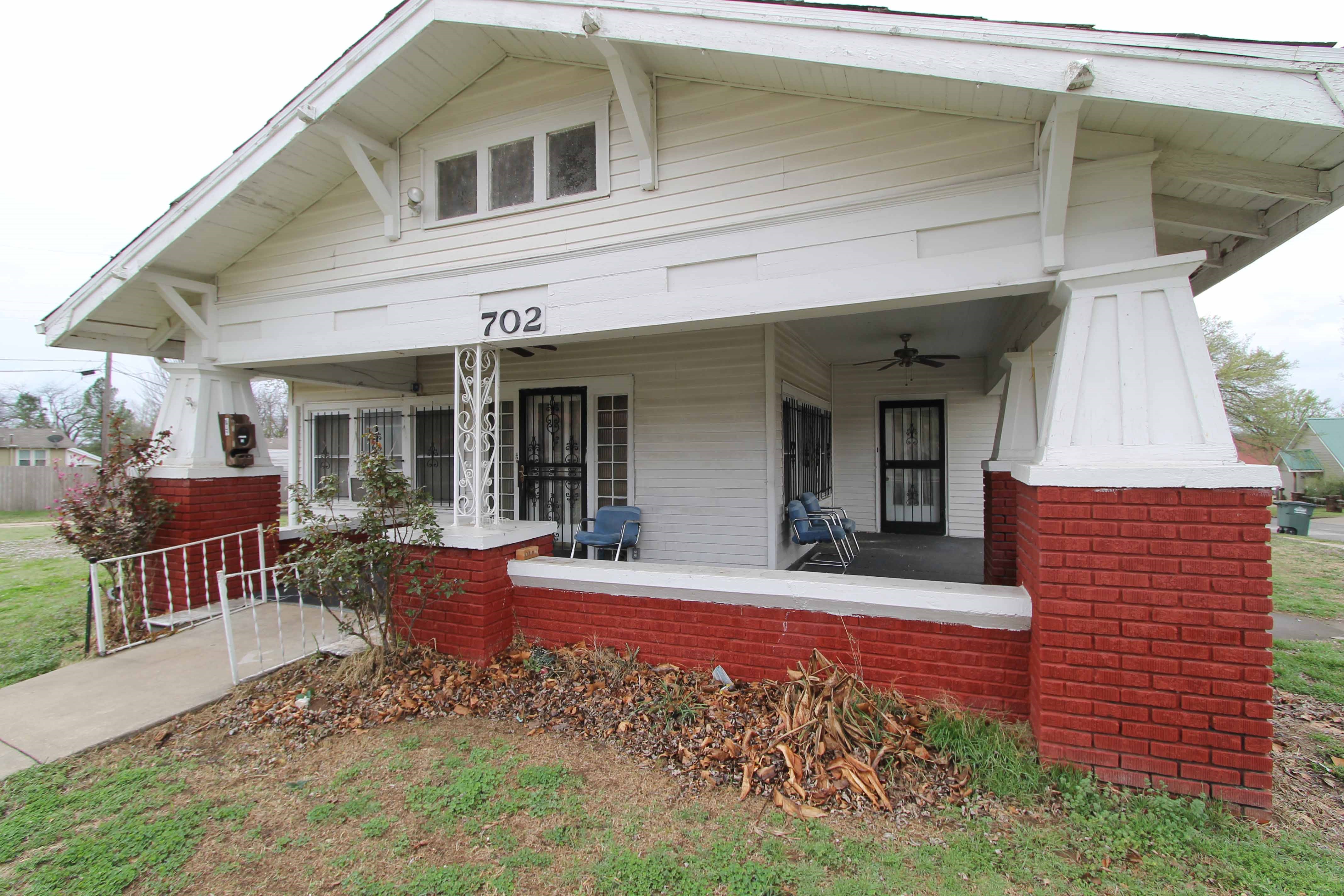 702 S Chestnut Street, Bristow, OK 74010