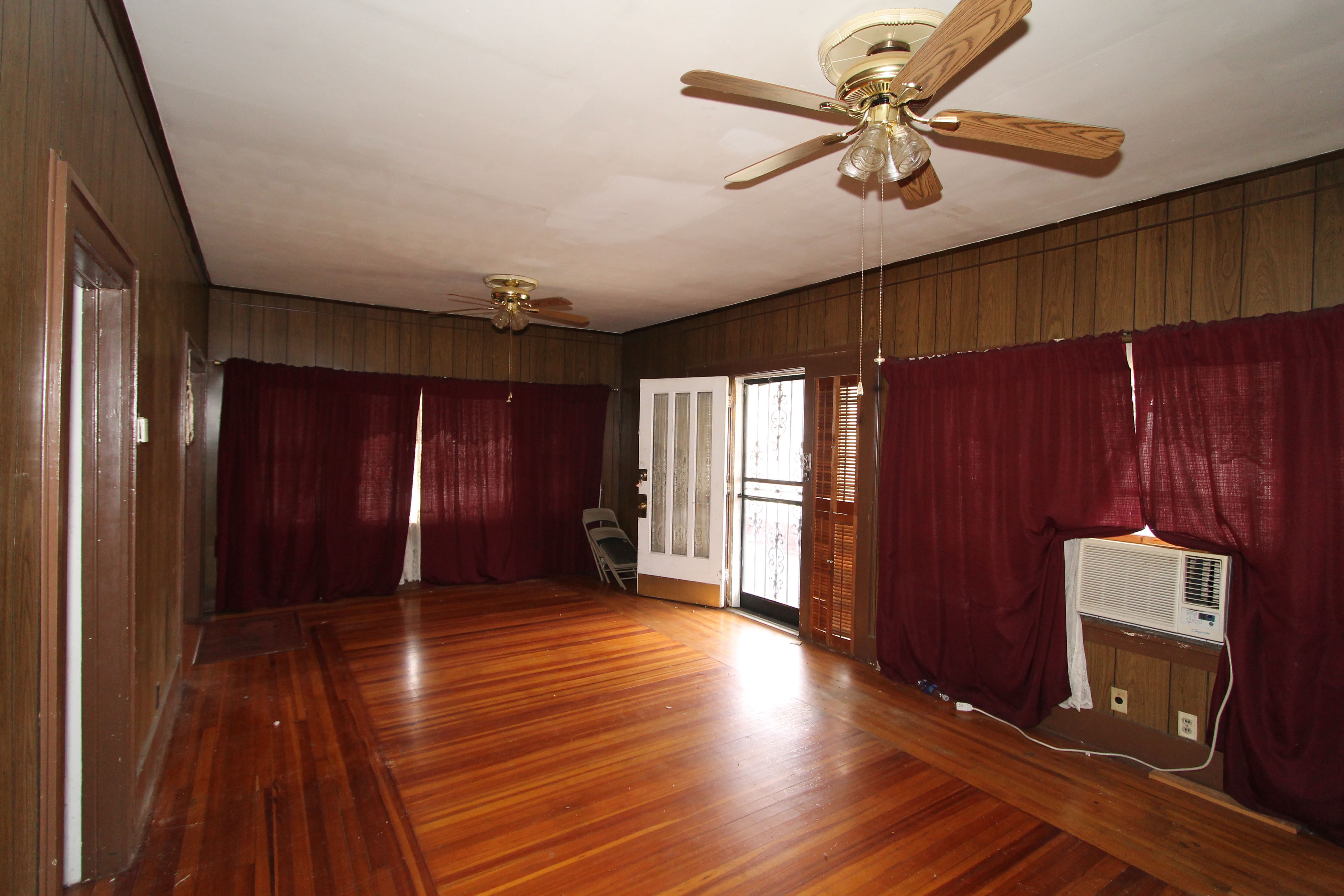702 S Chestnut Street, Bristow, OK 74010
