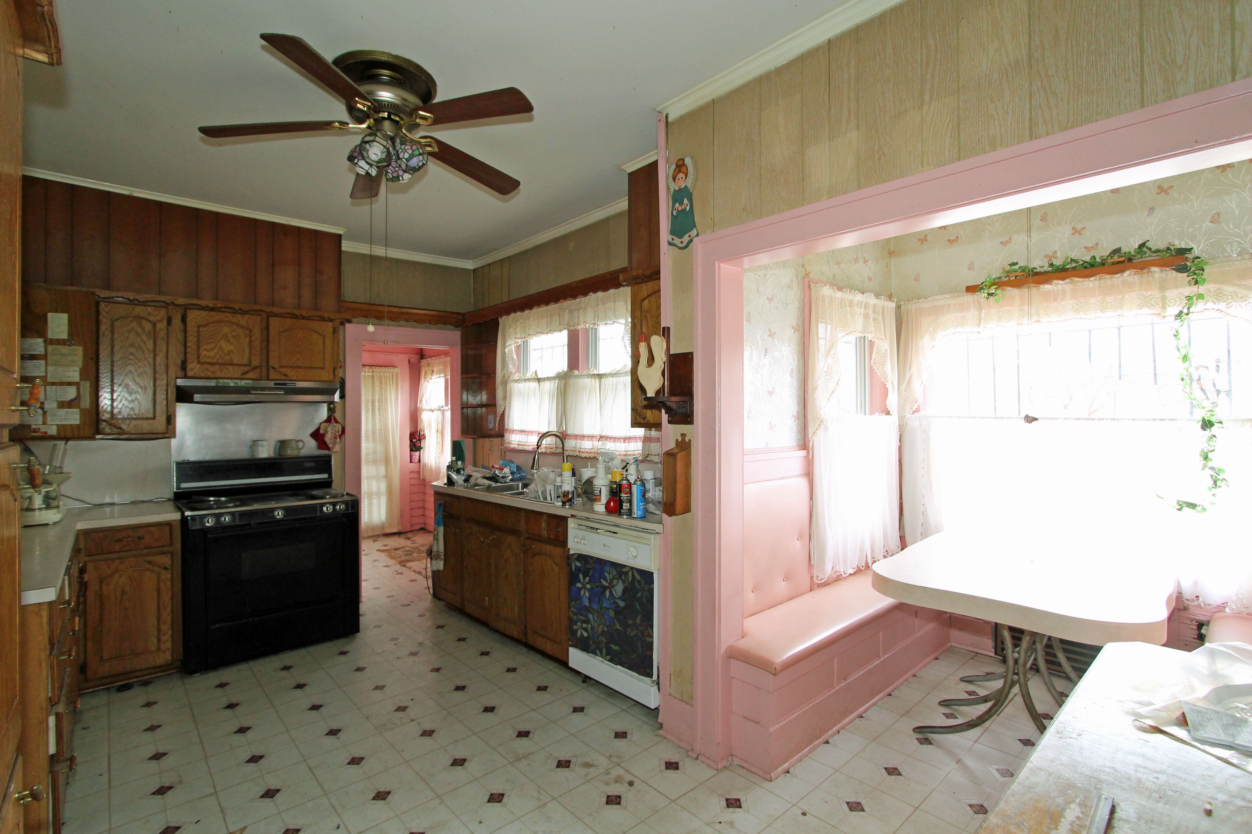 702 S Chestnut Street, Bristow, OK 74010