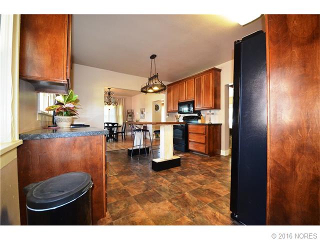 247 W 9th Avenue, Bristow, OK 74010
