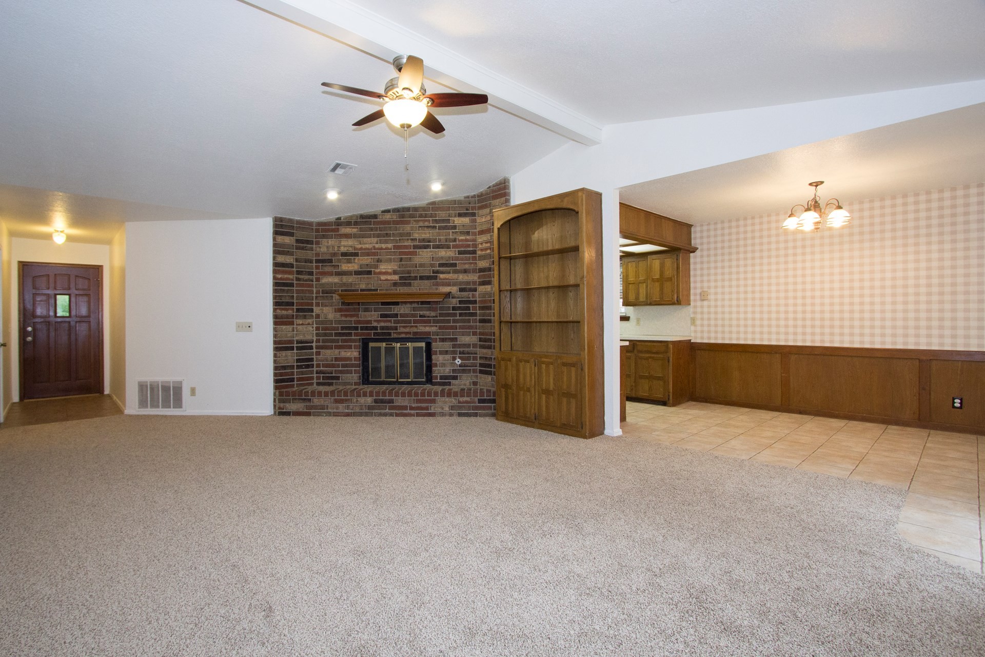 1310 W Hot Springs Street, Broken Arrow, OK 74011
