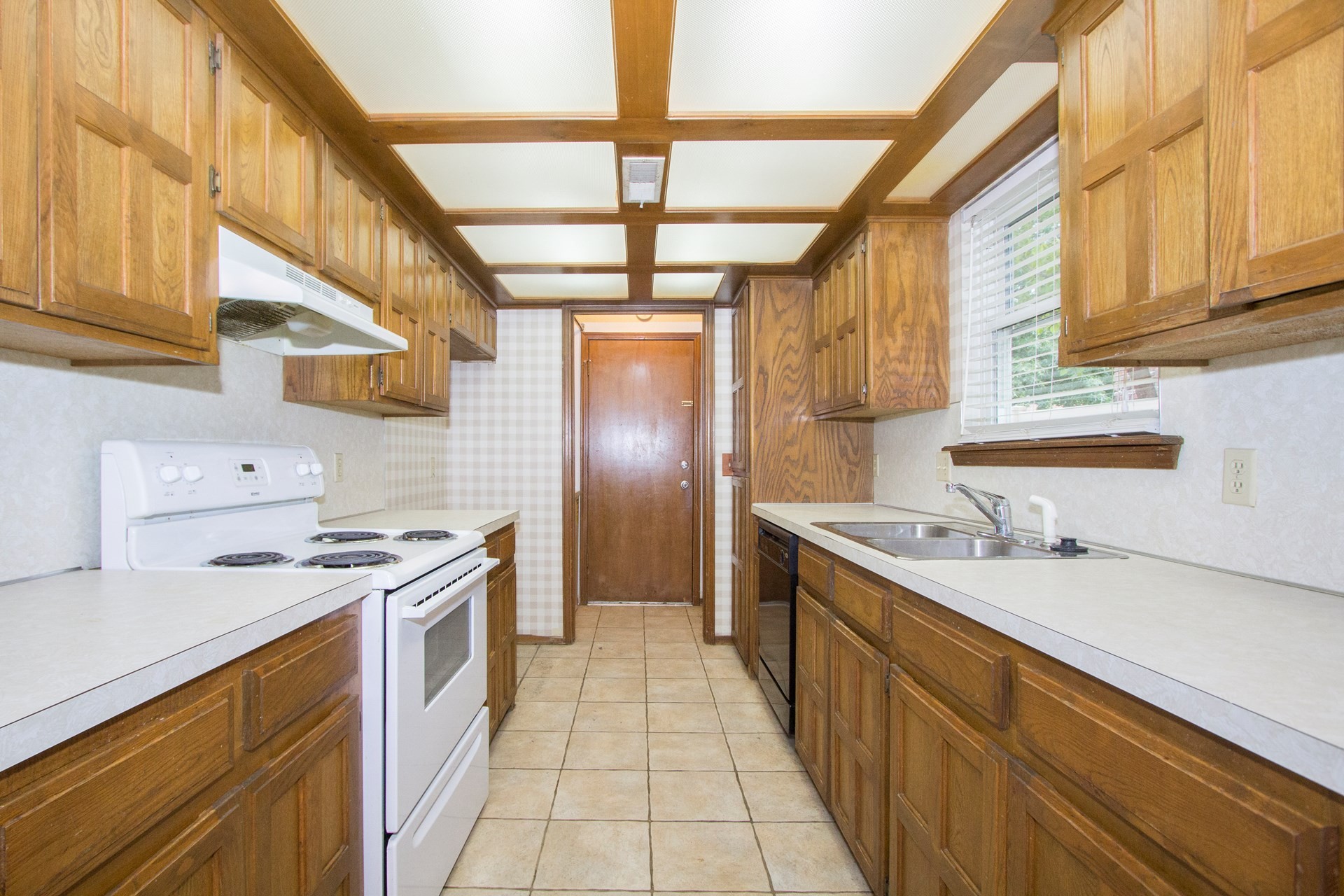 1310 W Hot Springs Street, Broken Arrow, OK 74011