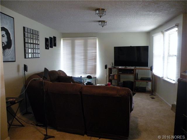 19722 E 41st Street S, Broken Arrow, OK 74014