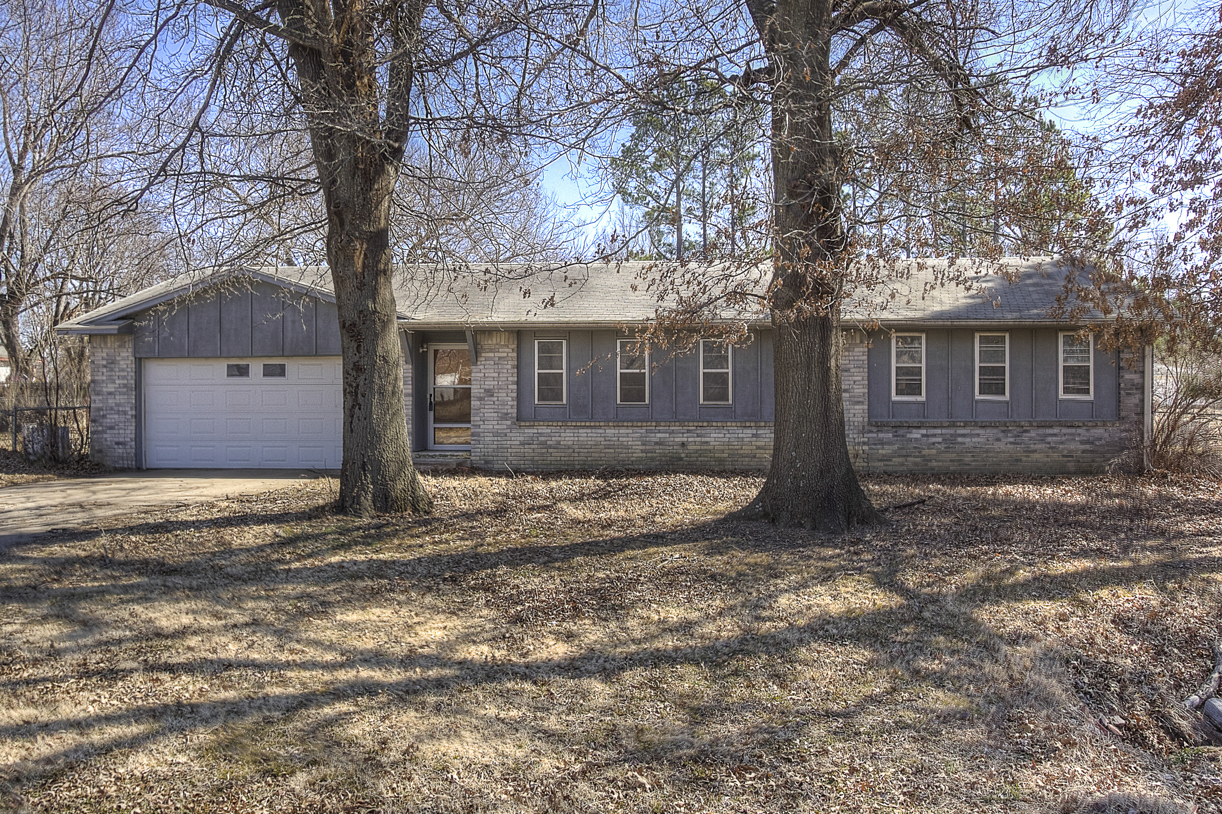 802 S Maple Street, Chelsea, OK 74016