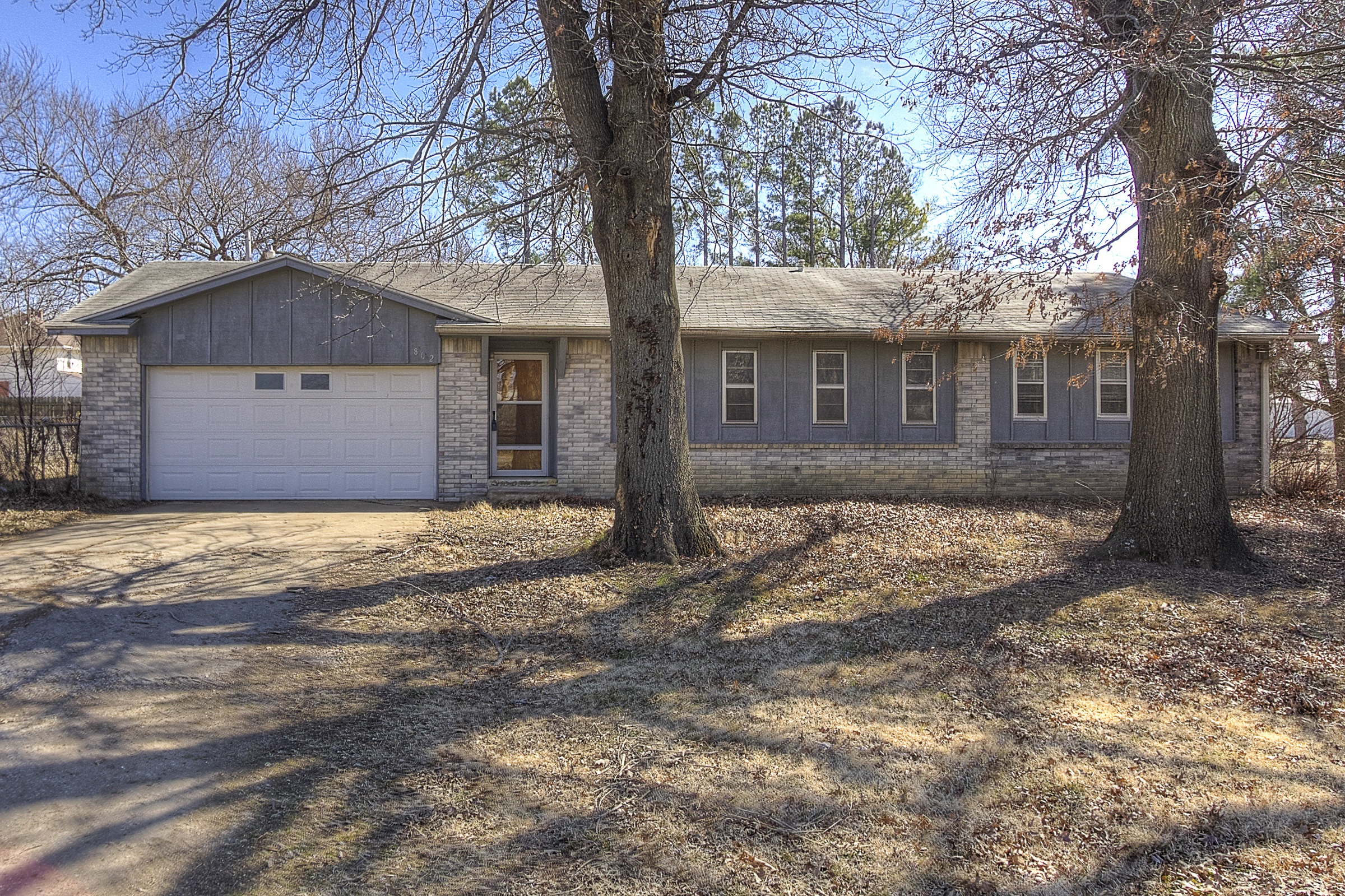 802 S Maple Street, Chelsea, OK 74016