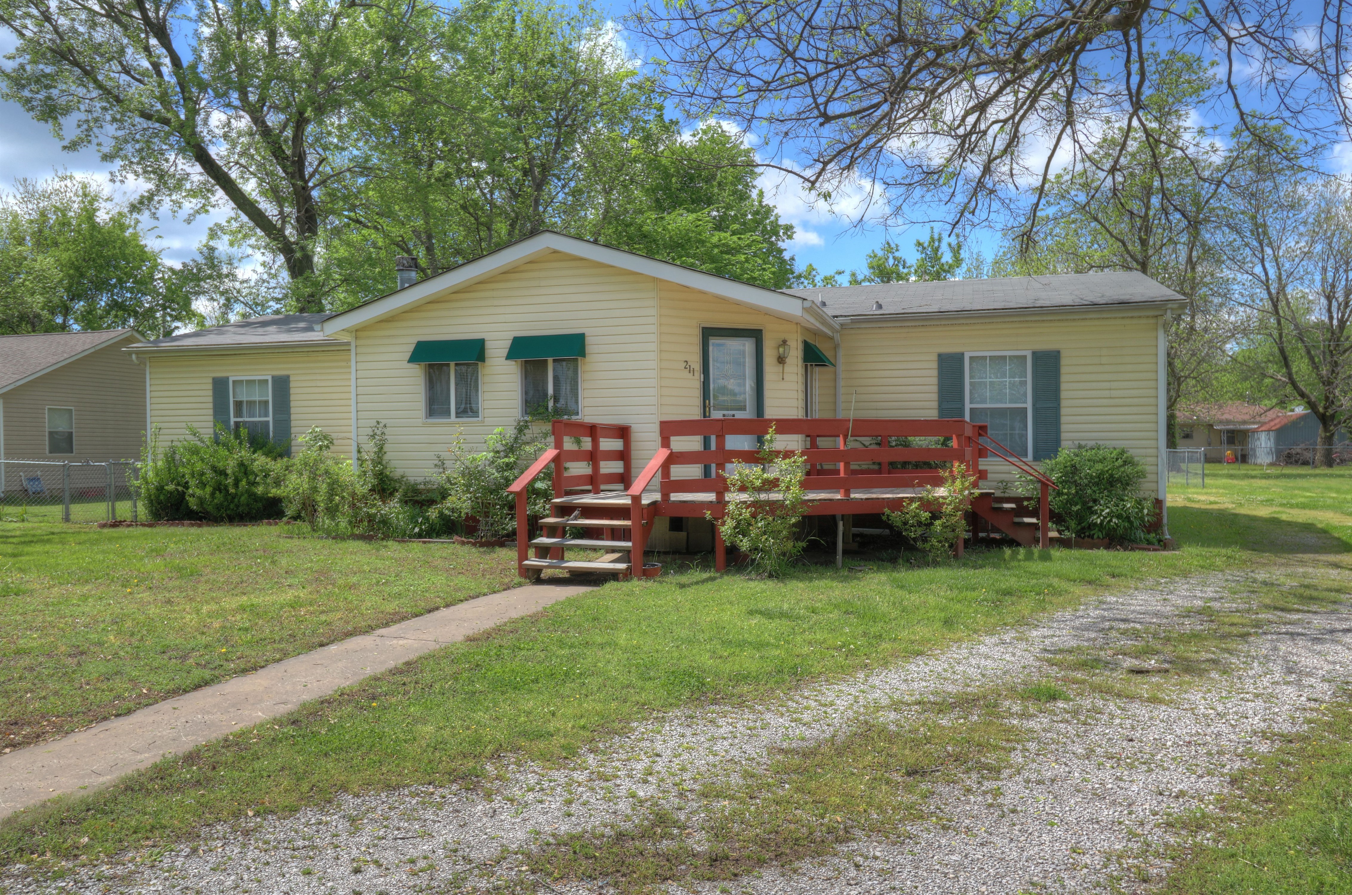 211 Olive Street, Chelsea, OK 74016