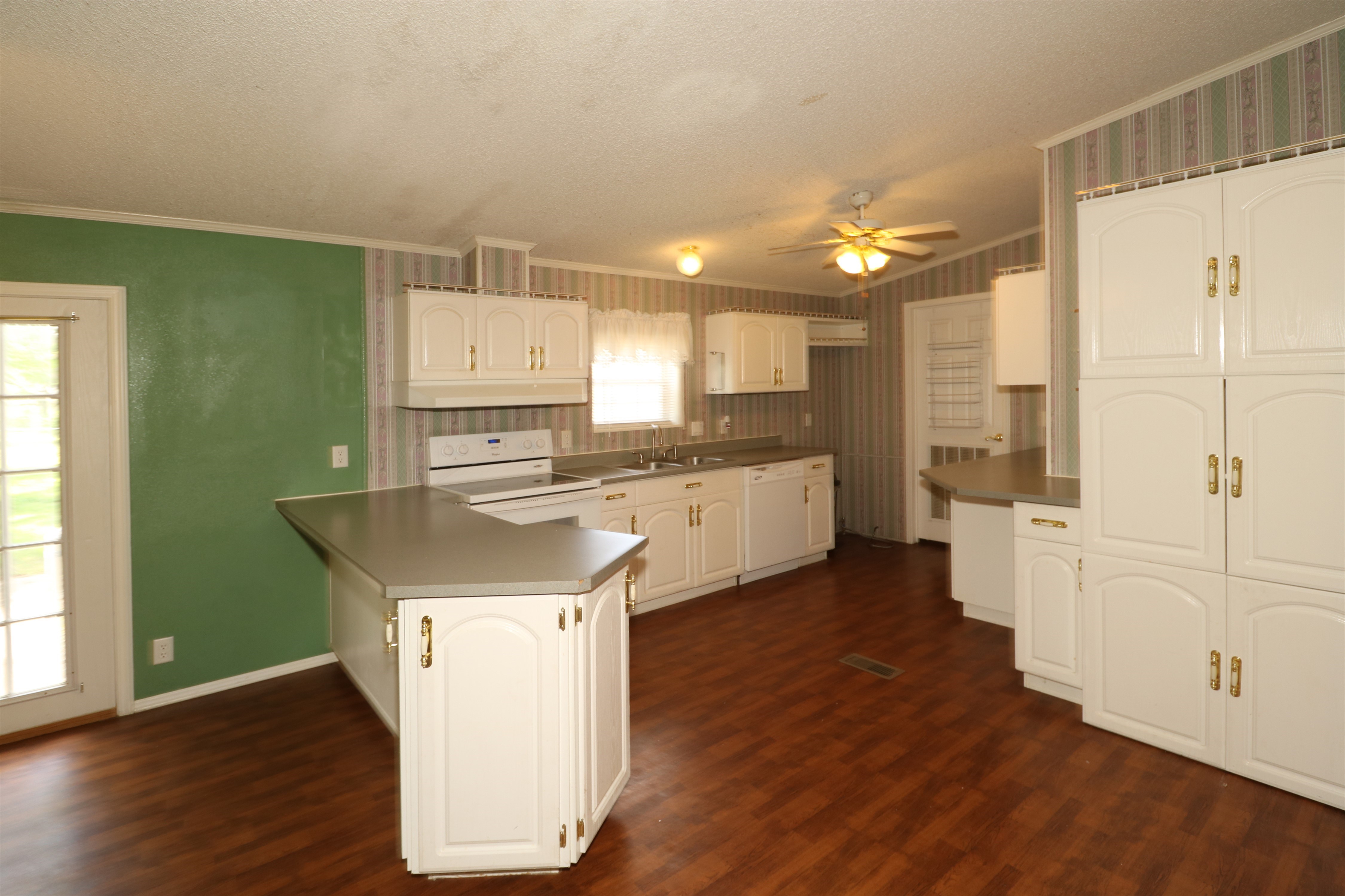 211 Olive Street, Chelsea, OK 74016