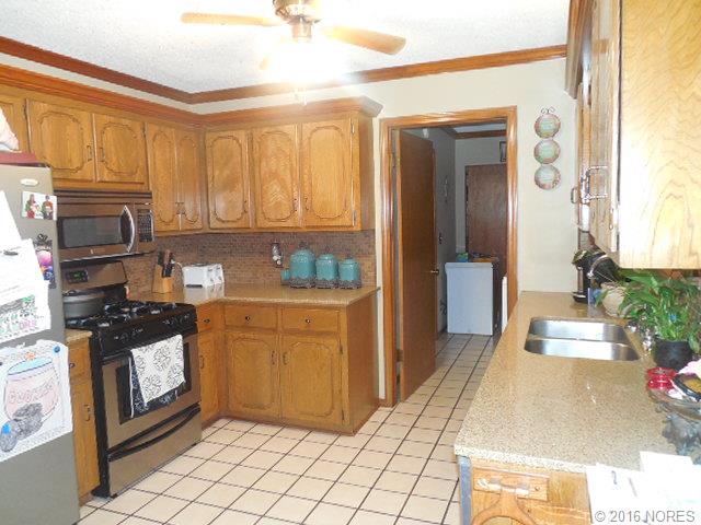 308 Gina Lane, Chelsea, OK 74016