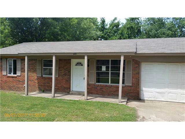 1005 S Choctaw PlClaremore, OK, 74017Rogers County