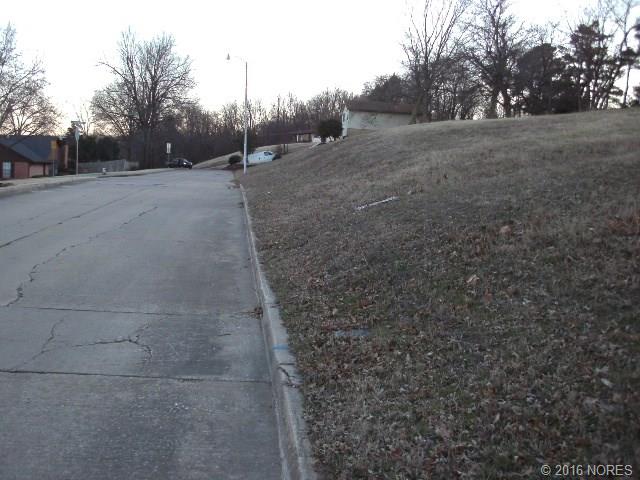 N Boling Street, Claremore, OK 74017